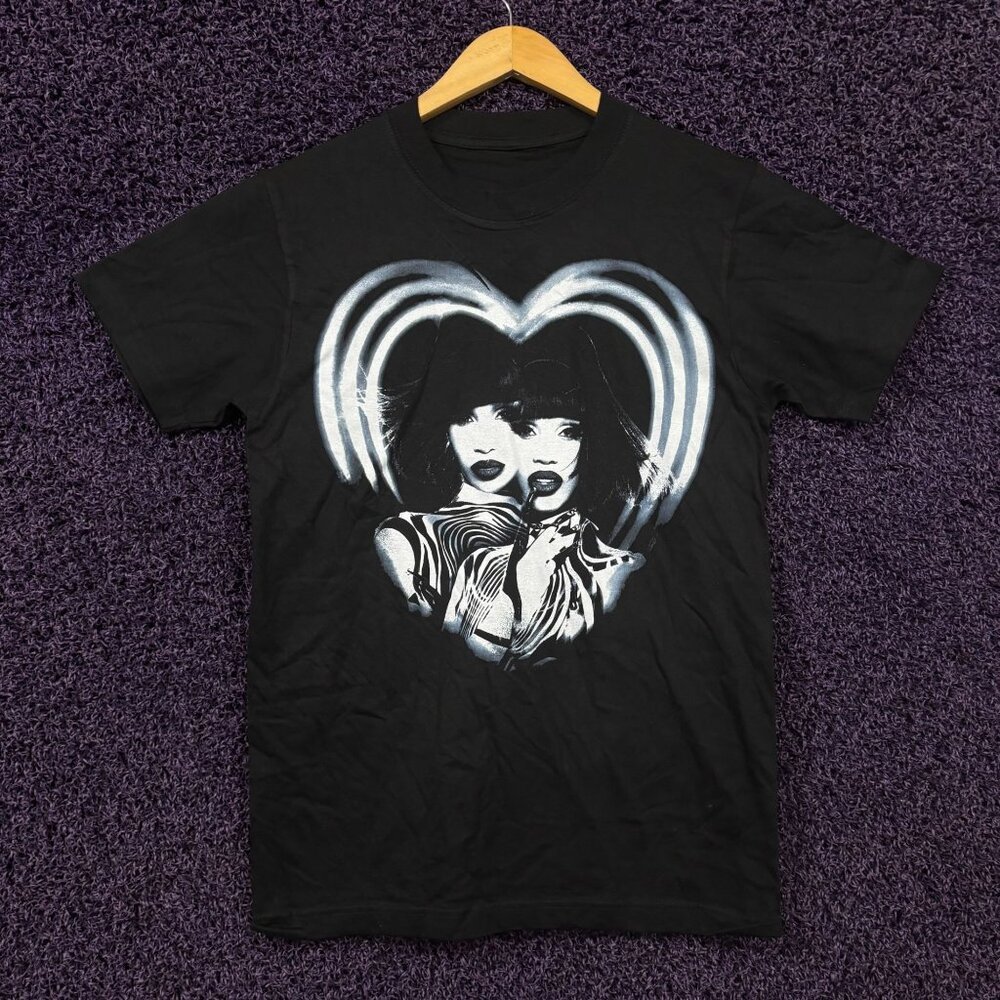 Am I The Drama? Cardi B Heart T-Shirt Size Small